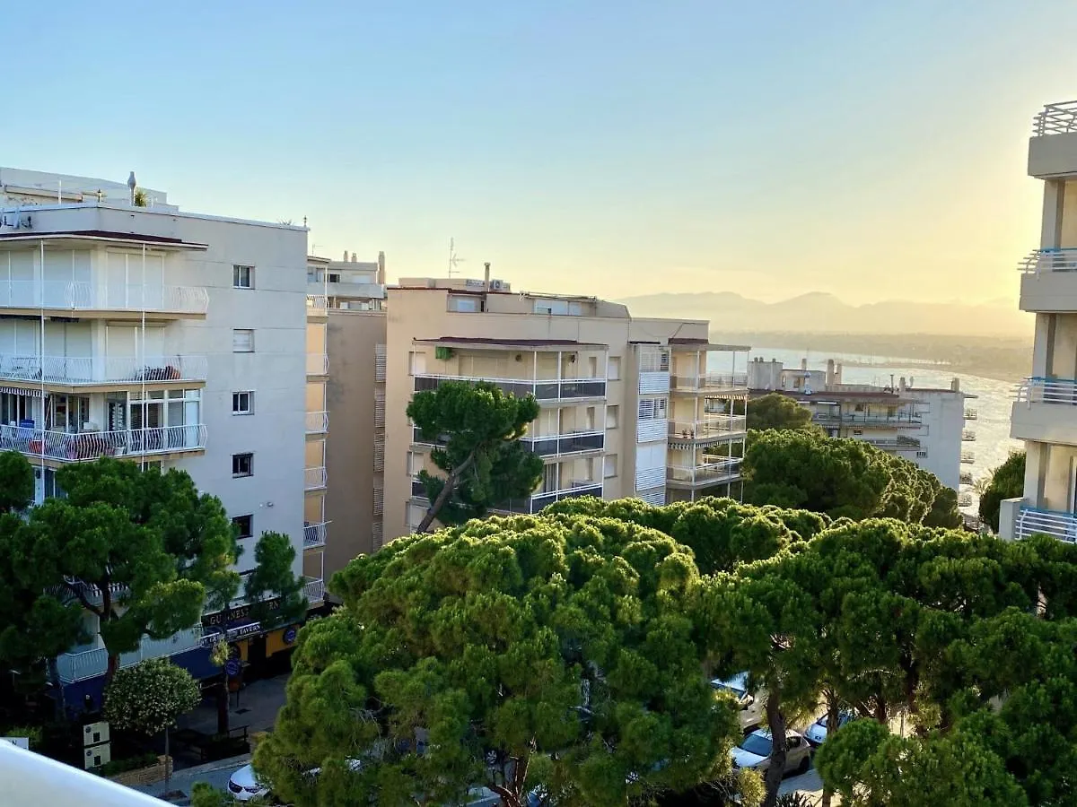 Apartment Apartbeach La Cumbre Vista Playa Y Climatizado Salou Spain